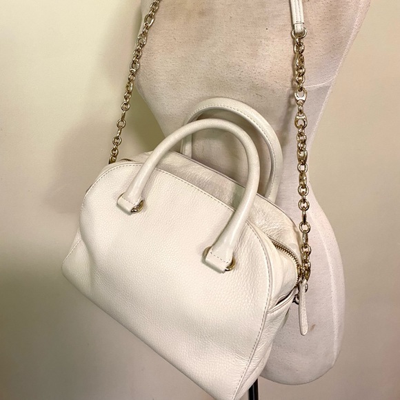 New OROTON White Pebbled Leather Crossbody Medium sized Handbag - Picture 2 of 12